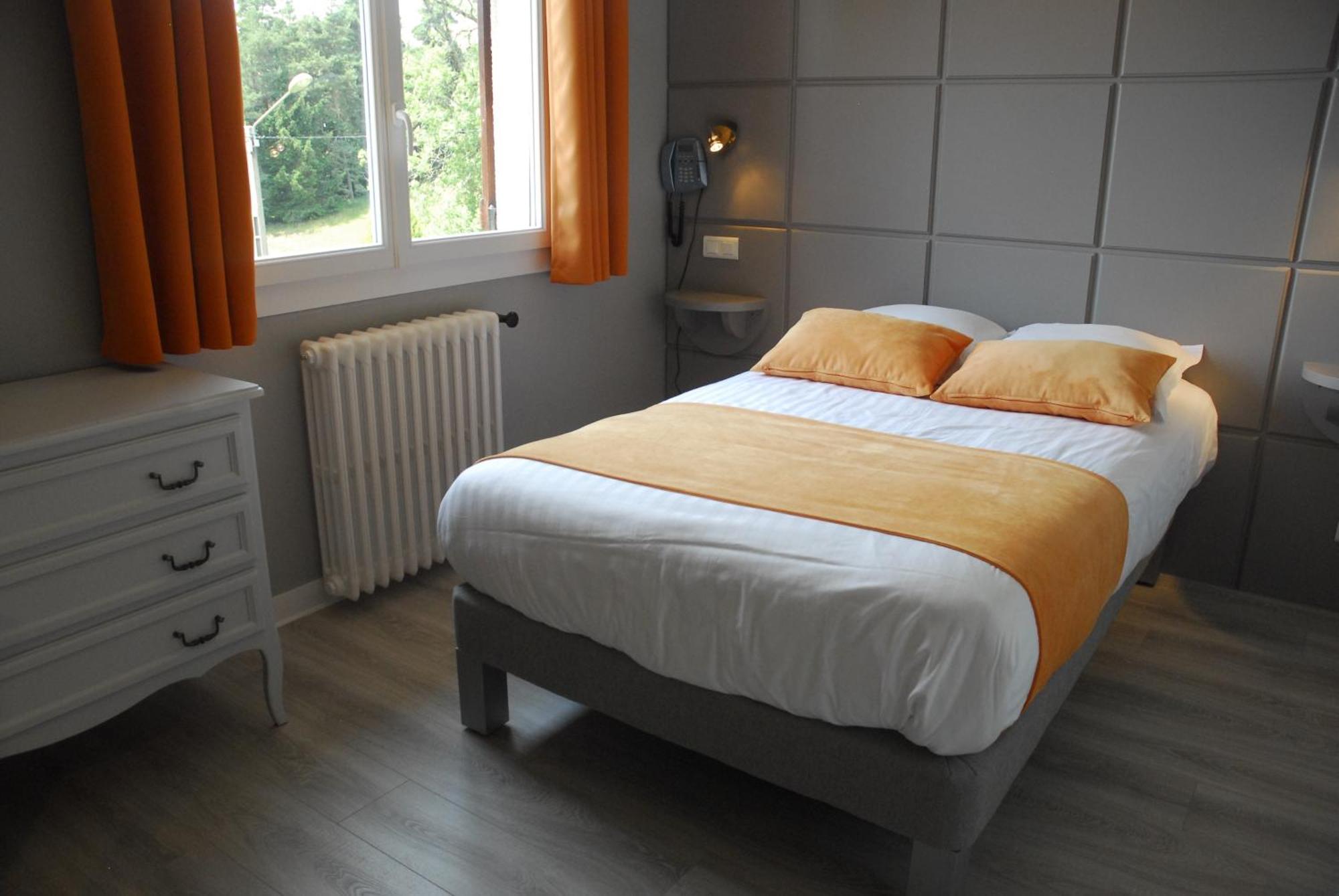 Logis Hotel Le Relais Du Bois Vialotte Le Chambon-sur-Lignon Bagian luar foto