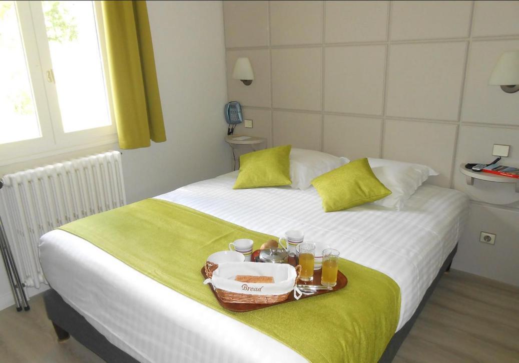 Logis Hotel Le Relais Du Bois Vialotte Le Chambon-sur-Lignon Bagian luar foto