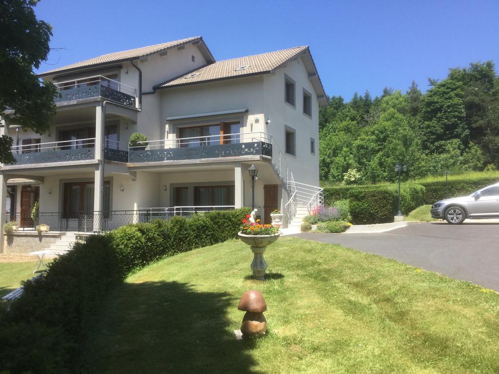 Logis Hotel Le Relais Du Bois Vialotte Le Chambon-sur-Lignon Bagian luar foto